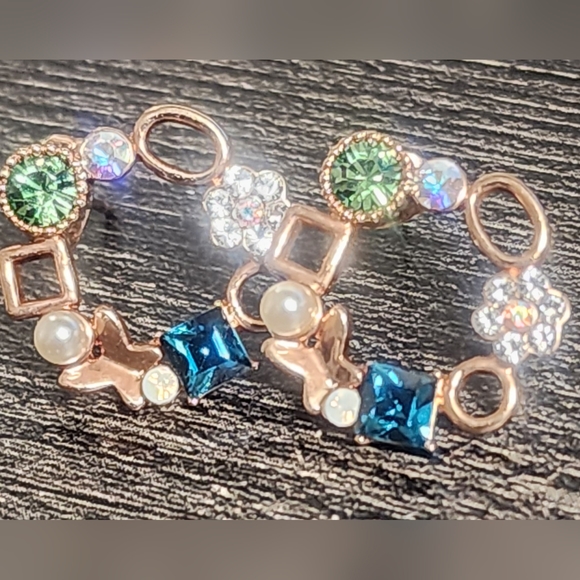 2 pairs of earrings never worn - Picture 2 of 7